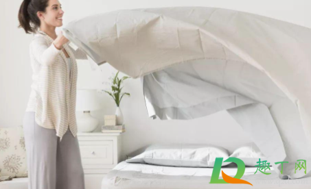 怎么样去掉床单上泛黄地方(床单上面发黄的怎么洗掉)