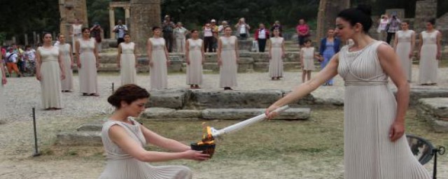 奥运圣火火种是如何获取的(奥运圣火是用什么取得的)