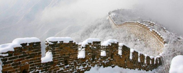 什么季节最合适逛长城(长城几月份去玩最好)