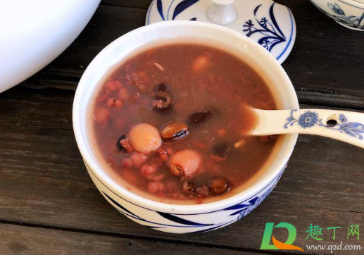 腊八粥可以晚上喝吗(腊八粥可以腊八晚上吃吗)