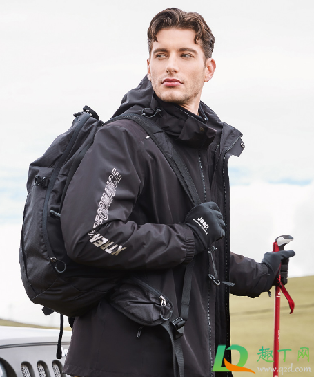 冲锋衣机洗会坏吗(冲锋衣机洗之后防水功能真的会报废吗?)