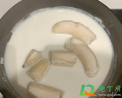 牛奶煮香蕉治便秘吗(牛奶煮香蕉真的可以治便秘吗)