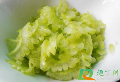 苦瓜用盐腌一晚可以吗(苦瓜放盐腌制多久)