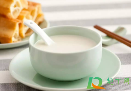 喝酒同时喝豆浆解酒吗(喝完豆浆再喝酒能解酒吗) 喝酒同时喝豆浆解酒吗(喝完豆浆再喝酒能解酒吗)