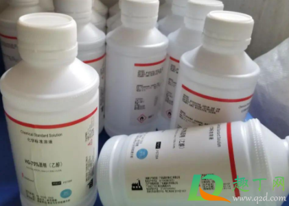 巴氏消毒液和84消毒液一样么(巴氏消毒液是84吗)