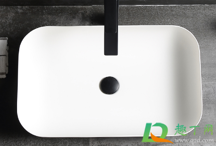 洗手台水垢可以用钢丝球吗(钢丝球能擦淋浴房玻璃水垢吗)