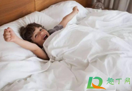 怎么样去掉床单上泛黄地方(床单上面发黄的怎么洗掉)