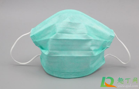 口罩褶皱朝上是假口罩吗(口罩是褶皱向下吗)