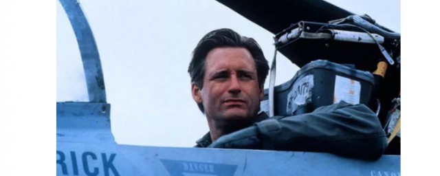 空中英雄让人敬畏(让人崇敬的英雄)