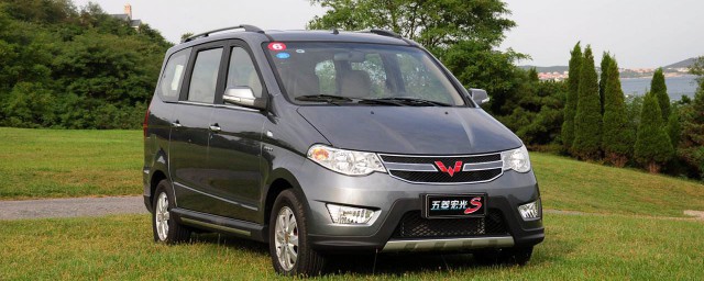 五菱之光的水温传感器装在什么位置(五菱之光的温度传感器在哪里)