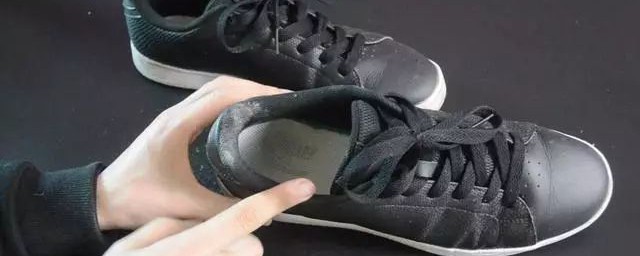 去除鞋子异味具体方法(去除鞋子异味的最好办法)