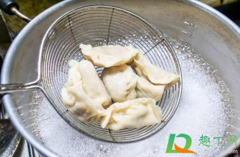 煮水饺加三次冷水有什么说法(煮饺子加一次凉水)