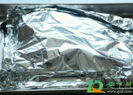 烤箱烤鸡翅要用锡纸吗(烤箱烤鸡翅能用锡纸吗) 烤箱烤鸡翅要用锡纸吗(烤箱烤鸡翅能用锡纸吗)