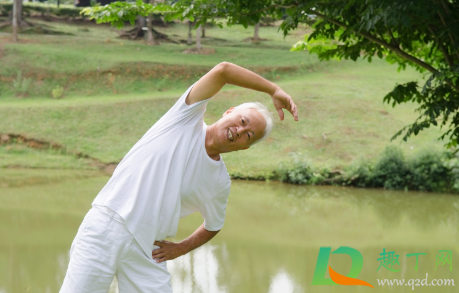 尽量避免早晨空腹运动(早上要不要空腹运动) 尽量避免早晨空腹运动(早上要不要空腹运动)