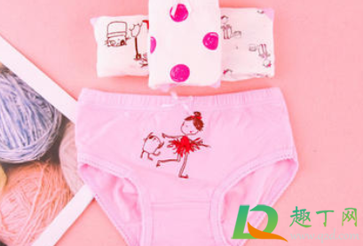 小孩子需要穿内裤吗(小孩子应不应该穿内裤)