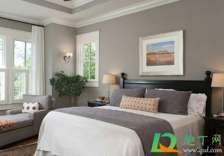 女孩卧室刷什么颜色的乳胶漆(卧室里刷什么颜色的乳胶漆好看)