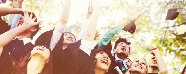 自我介绍范文2篇(自我介绍的范文怎么写)