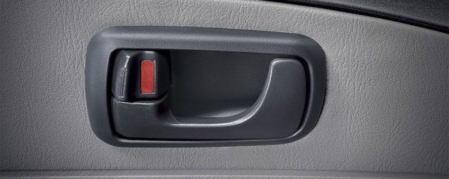 中控锁上锁后里面能打开外面打不开的原因(中控锁能打开但是锁不住是怎么回事)