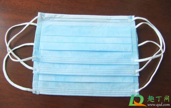 口罩有水珠是密封好吗(口罩有水珠是不透气吗)