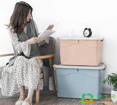 塑料收纳箱装衣服会受潮吗(塑料箱子放衣服容易潮吗) 塑料收纳箱装衣服会受潮吗(塑料箱子放衣服容易潮吗)