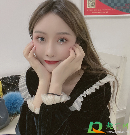 金丝绒适合多大年龄穿(金丝绒半身裙适合多大年龄穿?)