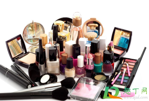 最好不要和别人共用化妆品(不能一起使用的化妆品)