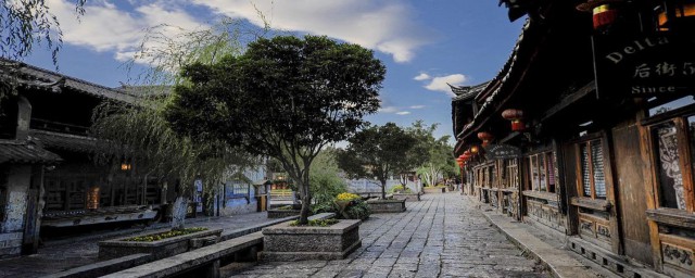 去旅游找当地的导游靠谱吗(旅行找当地的导游合适吗)