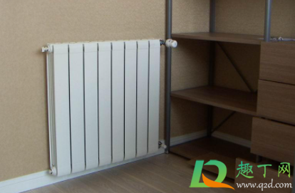 装修好的房子装暖气片怎样隐藏管道(装修暖气管子如何隐藏)