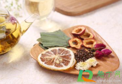 干柠檬片变褐色还能喝吗(柠檬片变成深褐色还能喝吗) 干柠檬片变褐色还能喝吗(柠檬片变成深褐色还能喝吗)