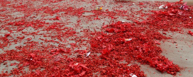 过年不允许放鞭炮原因(过年不应该禁止放鞭炮理由)