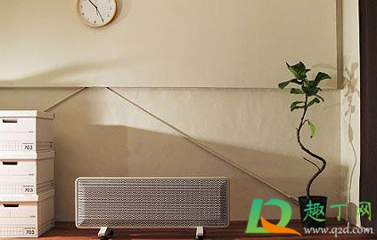 电取暖器冬天刚开时候散热片有响声(电暖器发出响声)