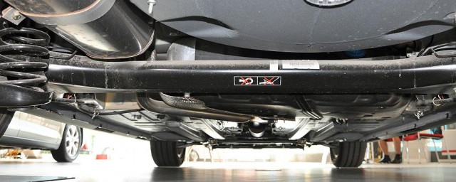 车子底盘被刮了要紧吗?(汽车把底盘刮了有事吗)