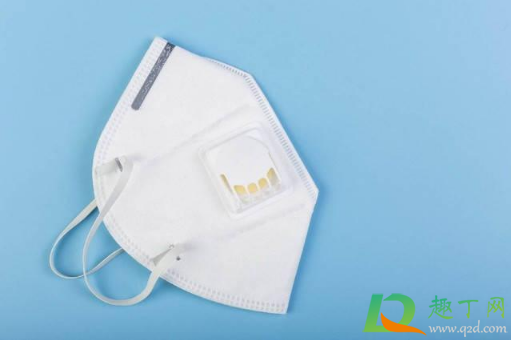 戴口罩有臭味是口臭还是口罩臭(戴口罩臭臭的 是不是有口臭)