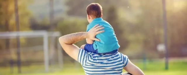 如何教会孩子面对挫折(让孩子学会面对挫折)