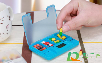 胃药过期了还有效果吗(吃过期的胃药有事吗)