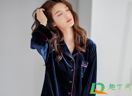 睡衣金丝绒的厚吗(金丝绒睡衣睡觉舒服吗) 睡衣金丝绒的厚吗(金丝绒睡衣睡觉舒服吗)