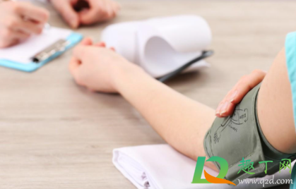 走路血压升高正常吗(走路血压会升高多少正常)