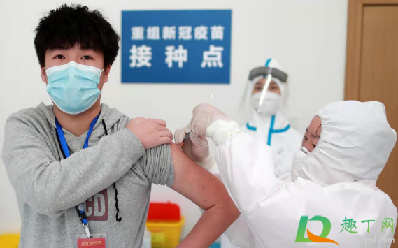 新冠疫苗间隔28天是从打针的当天算还是第二天算(第二针新冠疫苗必须在28天内打吗疫苗间隔多久)