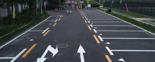 具体标准是什么(什么叫礼让行人具体标准是什么)