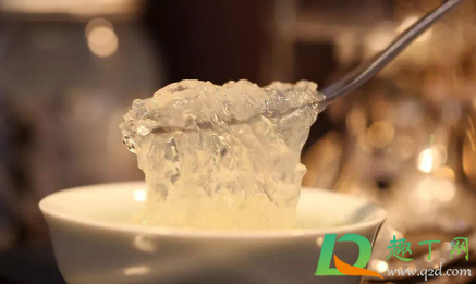 泡好的燕窝有异味还能吃吗(燕窝泡出来有味道)