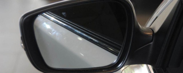 如何更换拆装汽车后视镜镜片(怎样更换后视镜片)
