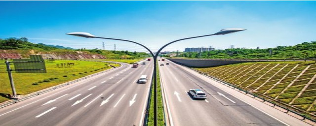 八座面包车在沈大高速的速度要求