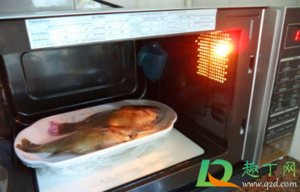 微波炉加热不亮怎么回事(微波炉加热不热怎么回事,但灯亮)