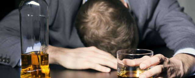 酒精中毒怎么办(喝酒酒精中毒怎么办)