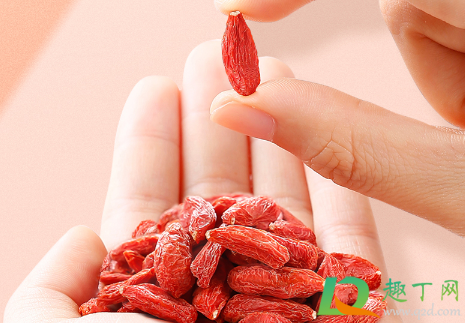 软枸杞好还是脆的好(枸杞软软的是好的吗)