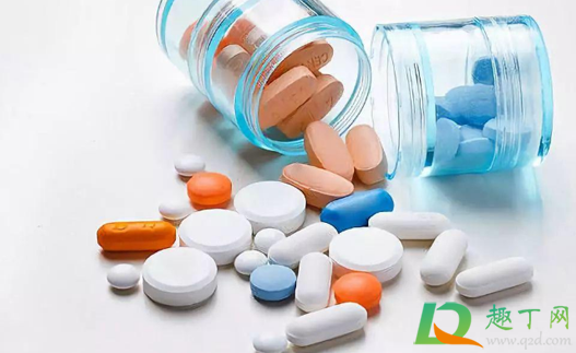 打了新冠疫苗可以吃消炎药吗(打了新冠疫苗可以吃消炎药吗?牙龈肿痛)