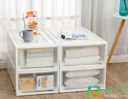 塑料收纳箱装衣服好吗(塑料储物箱装衣服好吗)