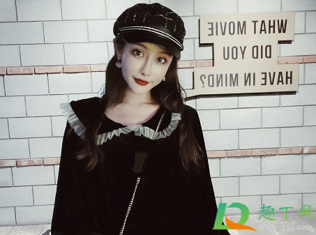 金丝绒适合多大年龄穿(金丝绒半身裙适合多大年龄穿?)