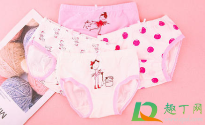 小孩子需要穿内裤吗(小孩子应不应该穿内裤)