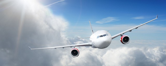 飞机上携带行李的重量上限是多少(上飞机行李重量规定多少千克)